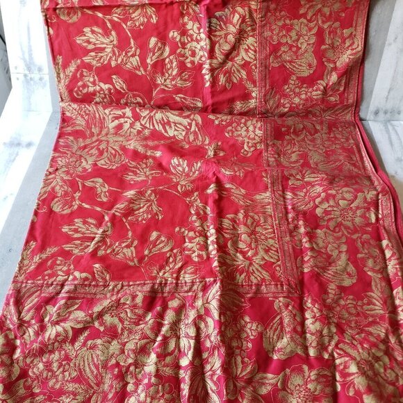 Unused - Crate&Barrel Red Gold Harvest Tablecloth 60"x84" + Six Napkins - Picture 5 of 6